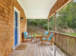 206 N Magee St, Southampton, NY 11968