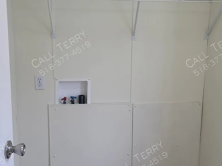 2941 Amsterdam Rd #10 — Photo 4