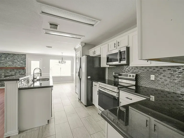11 Verbena Bend Pl — Photo 13