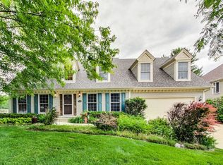 587 Partridge Dr, West Chicago, IL