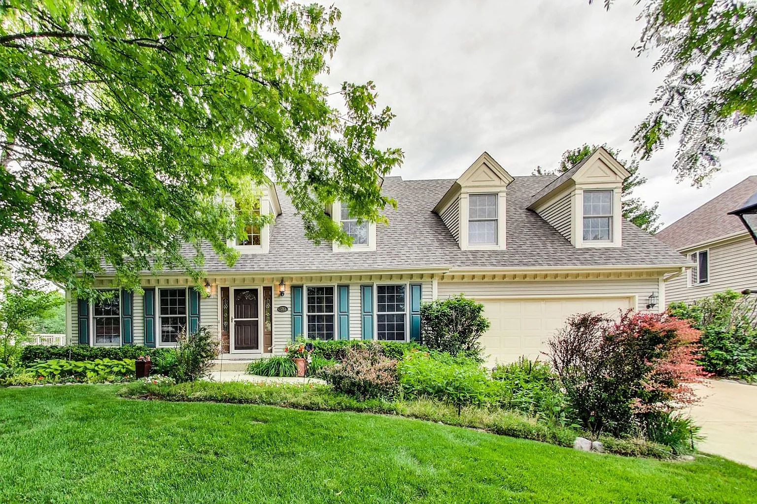 587 Partridge Dr photo 1