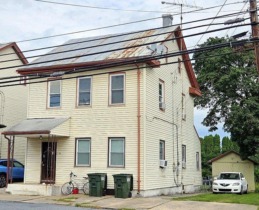 1st image of 415 Jonestown Rd