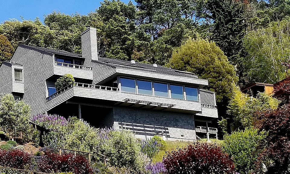 2nd image of 142 Hacienda Dr