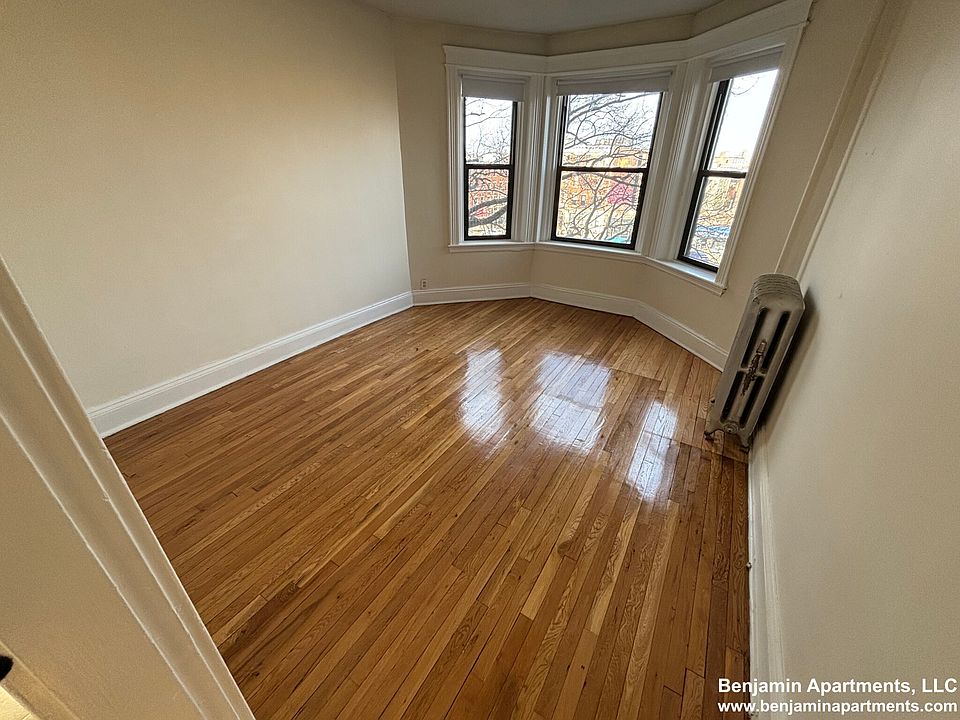 1st image of 1156 Commonwealth Ave APT 28