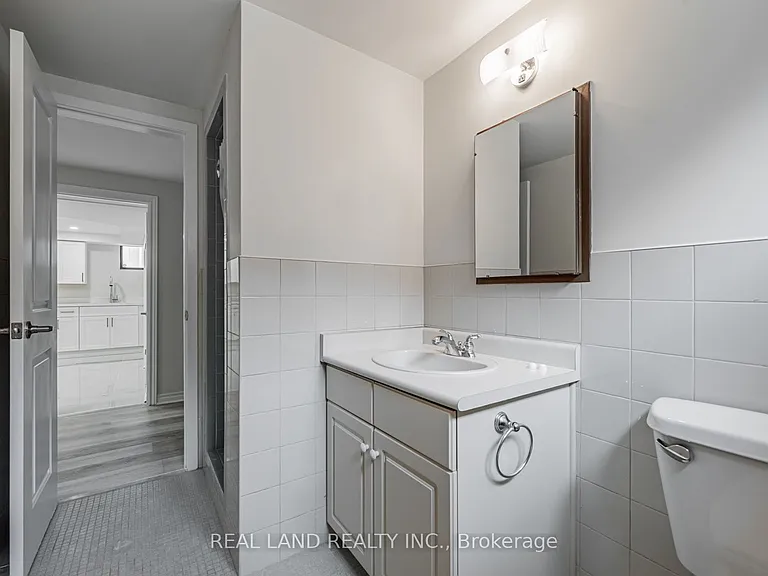 274 Timothy Ct #LOWER — Photo 9
