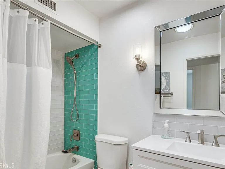 1123 E El Cid — Photo 22