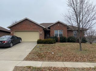 5365 Applewood St, Springfield, MO 65802