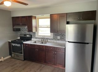 641 Pasadena Ave APT 2W, Beecher, IL