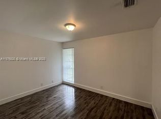 8879 NW 3rd Pl, Pompano Beach, FL 33071