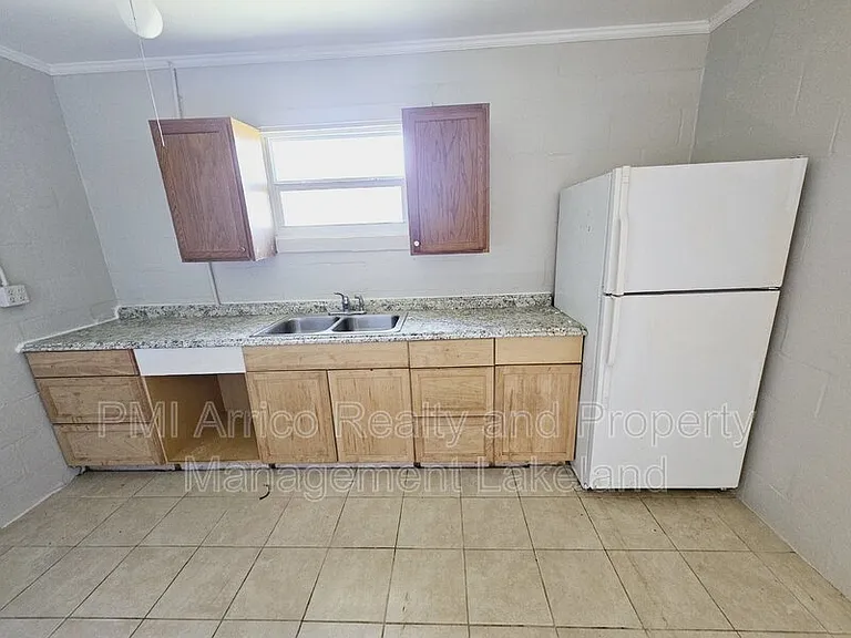 324 Pearl St #2 — Photo 11