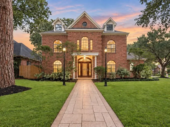 16006 Winchmore Hill Dr, Spring, TX 77379