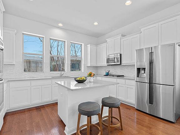4th image of 204 Gabriela Elyana Ct