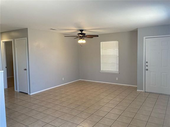 5th image of 3405 Dolphin Dr #B