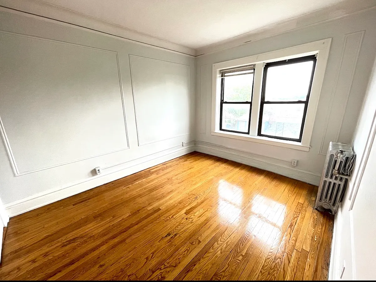 Building Photo - 294 Davis Ave #B