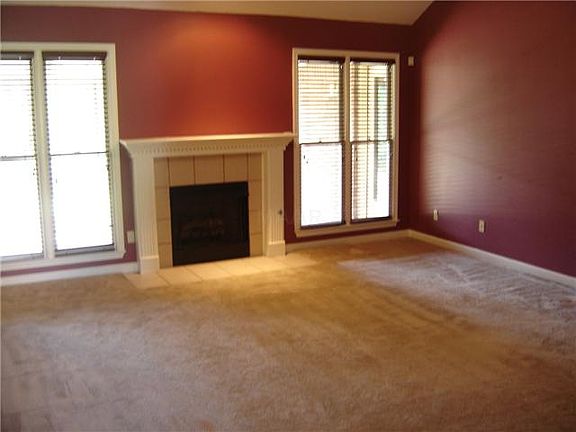 4th image of 2028 Chartridge Dr