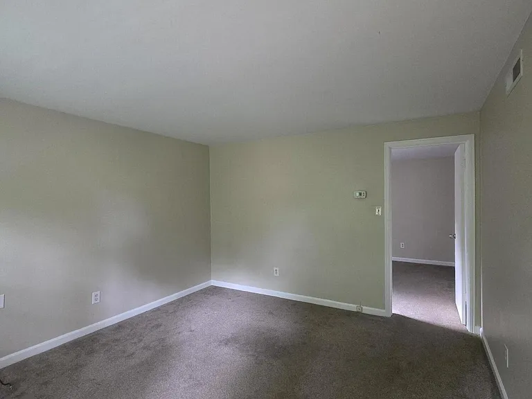 1571 Blanton Ave SE #3 — Photo 4