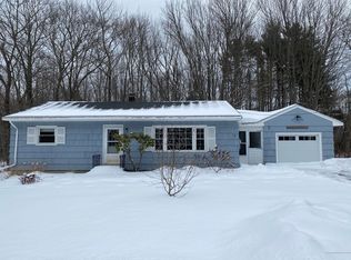 6 Plummer Ln, Kennebunk, ME 04043