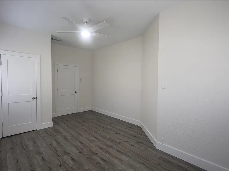 602 Higgins St — Photo 26