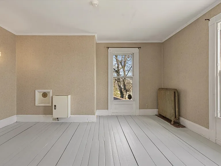 31 Franklin St #B — Photo 17