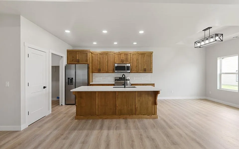 3 bed, 1508 sqft, $2,500 — Photo 4