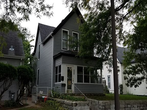3rd image of 892 Jessamine Ave E