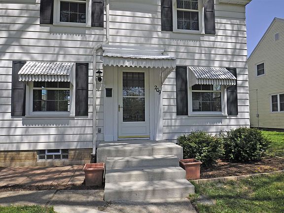 5th image of 209 E Farneman St