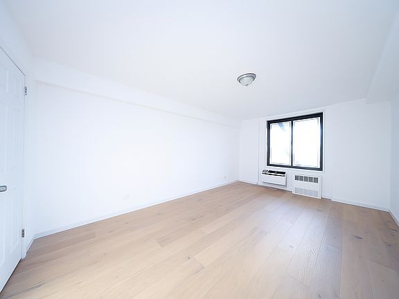 3rd image of 2121 Shore Pkwy APT 5