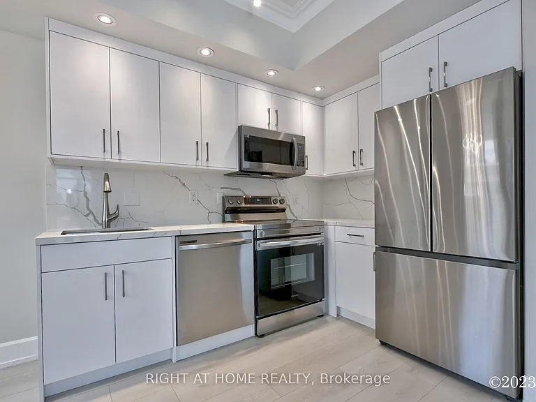 650 Sheppard Ave E #Penthouse 15 — Photo 7