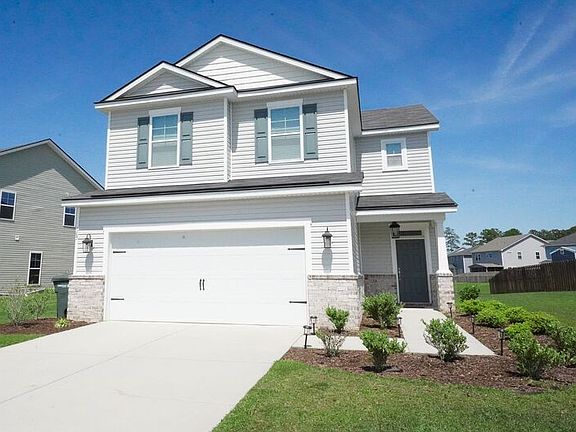 3rd image of 165 Greyfield Cir
