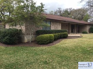 371 Bear Ridge Dr, La Vernia, TX 78121