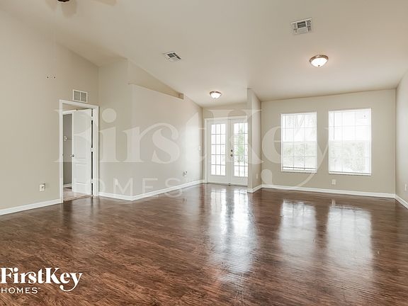 3rd image of 3208 9th St W