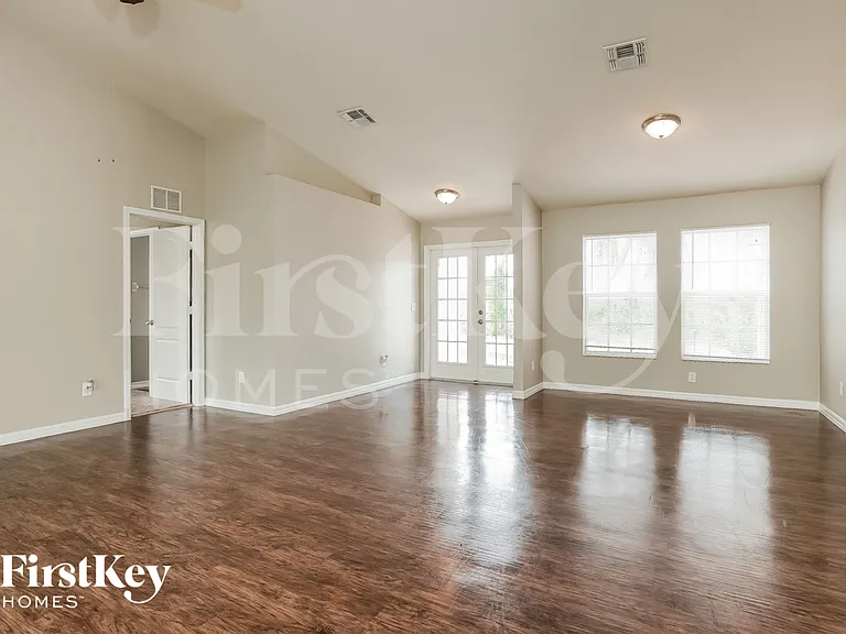 3208 9th St W — Photo 3