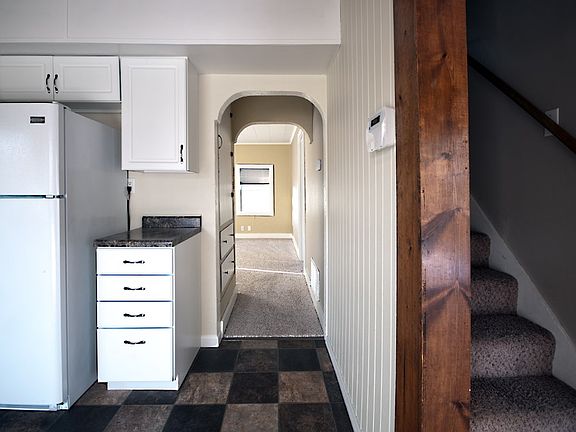 5th image of 2718 Oakland Ave