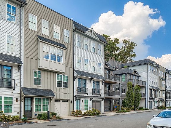 2nd image of 14 Becker Pl NW
