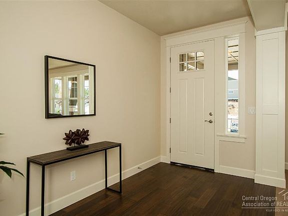 3rd image of 20612 Cougar Peak Dr