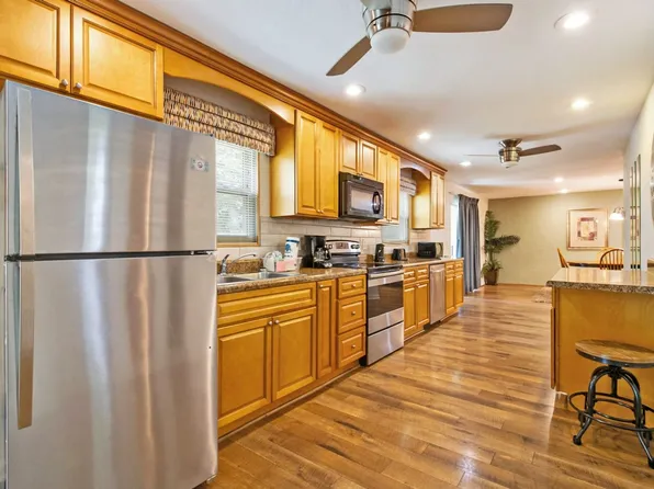 8005 Cherokee Trl, Crossville, TN 38572