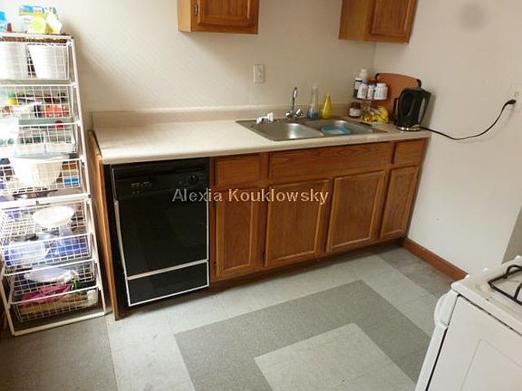 5th image of 3249 N Broadway St APT 1a