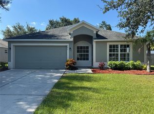 3415 Grove Blossom Ln, Plant City, FL 33567