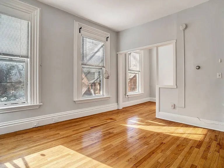 42 Trumbull St — Photo 23