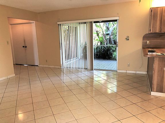 5th image of 9641 NW 44th Ct