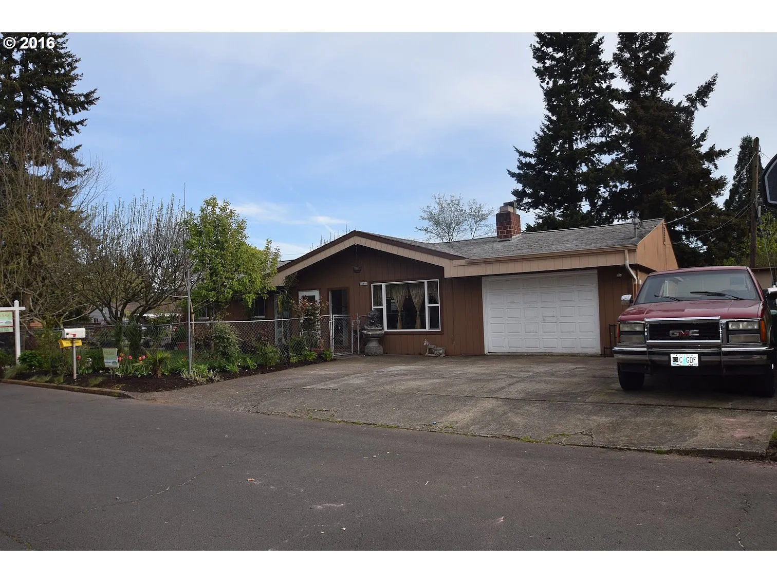 14540 SE Grant St photo 1