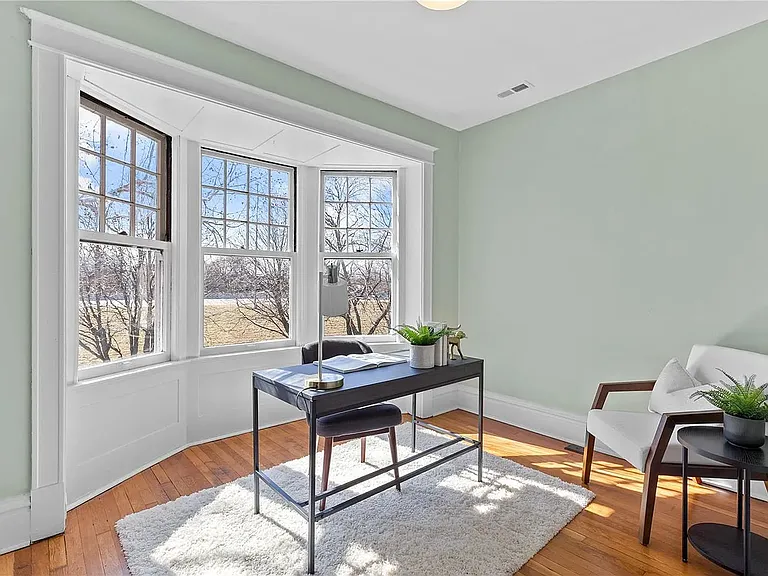 3831 Lafayette Ave — Photo 9