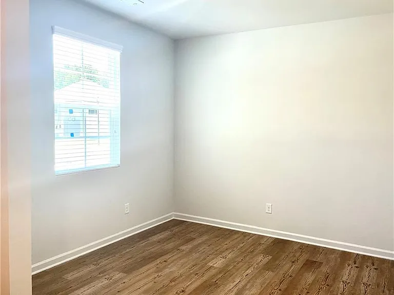 667 Summerwood Ln — Photo 14