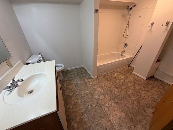 5th image of 323 Covert Ln #1/2