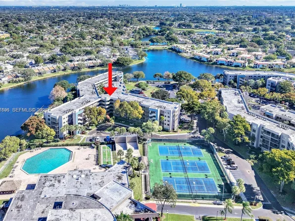 1101 Colony Point Cir APT 102, Pembroke Pines, FL 33026