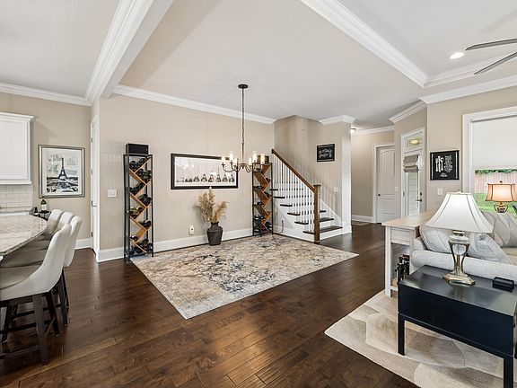 5th image of 6050 Maysbrook Ln