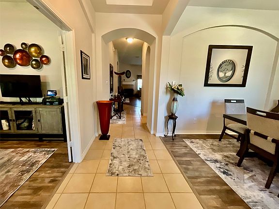 3rd image of 9123 Post Oak Ct