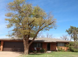 106 Mike St, Levelland, TX 79336