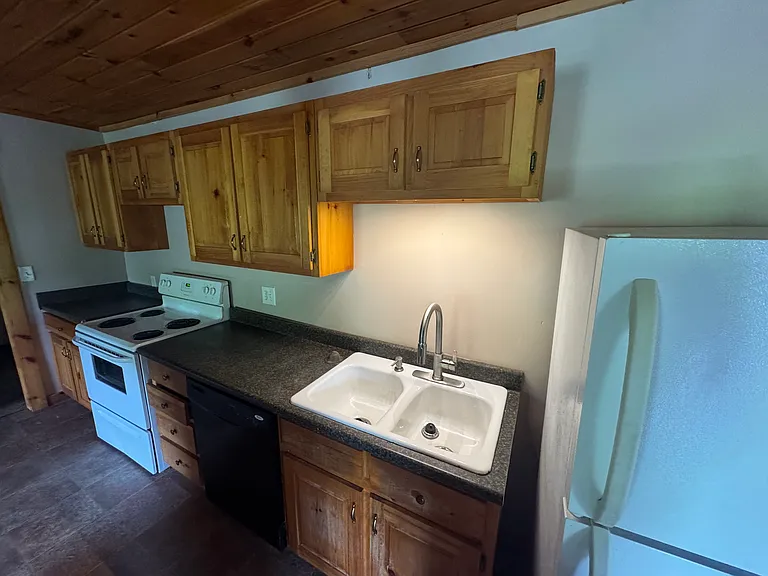 1098 Manchester Rd #2 — Photo 3