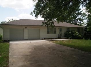 201 E Kirk St, Harrisonville, MO 64701